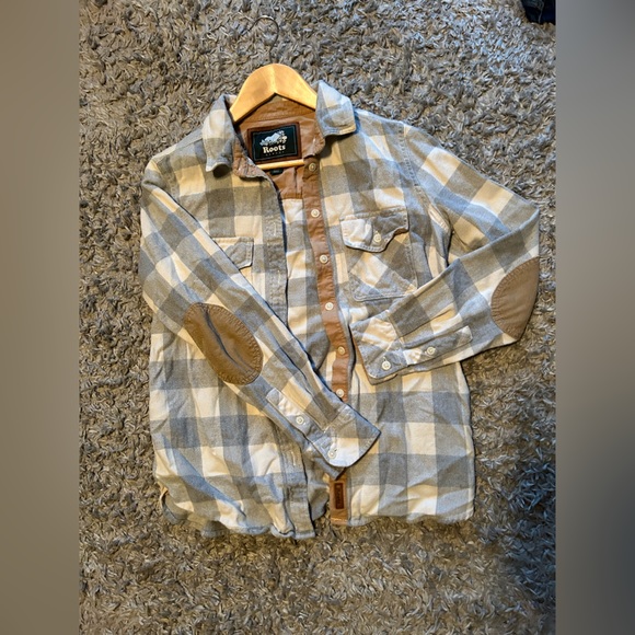 ROOTS flannel - Picture 2 of 4